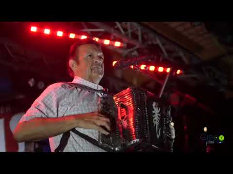 El Pañuelito en vivo/ Osvaldo Ayala