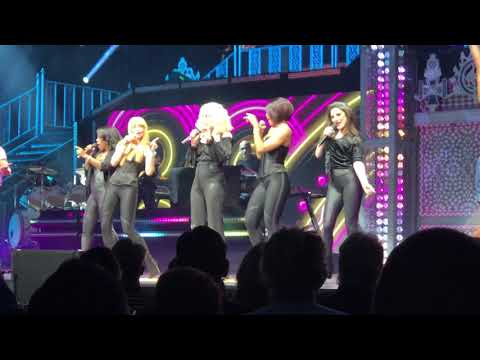 Cher - The Shoop Shoop Song (01-31-19)(Nashville, TN)