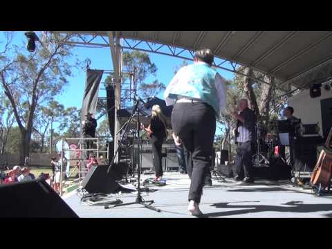 Deb 'Spoons' Perry with Beccy Cole at Boyup Brook SHORTER VERSION