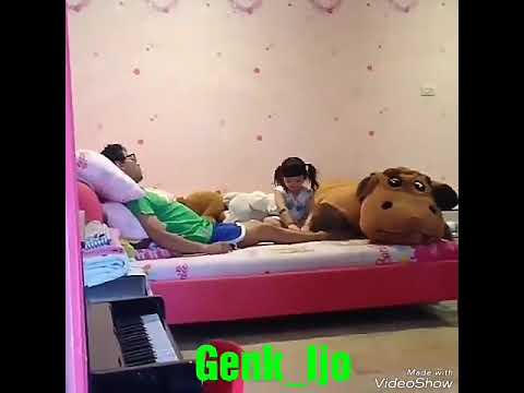 Kk cio pinter pijitin ayah anang 😍😘