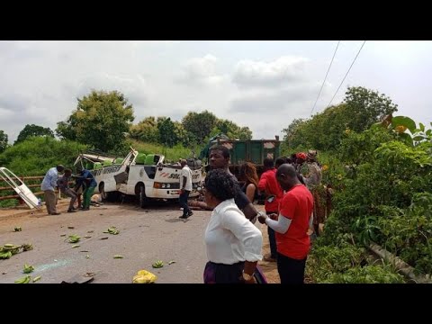 , title : 'Cameroun : au moins 40 morts dans trois accidents de la route'