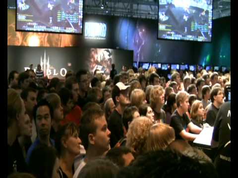 Rakaka.se Gamescom 2009 - Ensidia - Live Raid - Blizzard Booth
