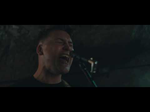 A HUNDRED CROWNS - AMBER ROOMS (OFFICIAL MUSIC VIDEO)
