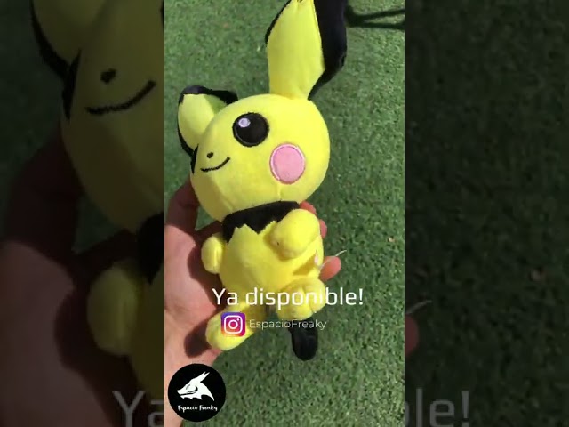 Vídeo relacionado con Pokémon Peluche Pokemon Pikachu - 20 cm de altura - amarillo/rojo - Peluche oficial para niños a partir de 2 años