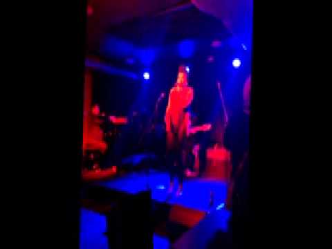 Kween G; BEAT BOX-BAND & FREESTYLE