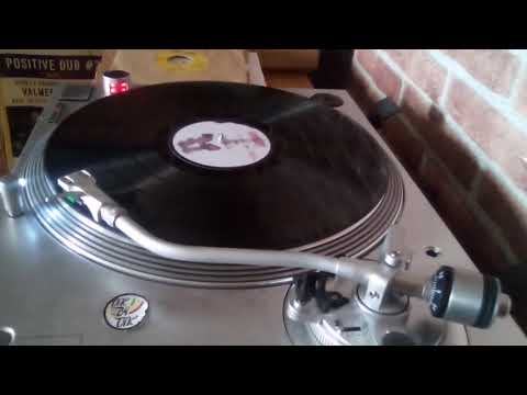 Bamba J Fall ~ Gëm ak Jëf A-Side