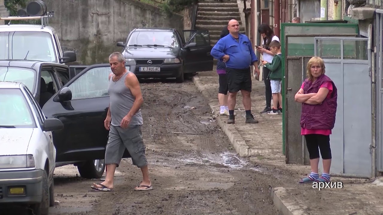 Започна отводняването на хасковския парк „Куба“ по улиците „Габрово“ и „Дунав“