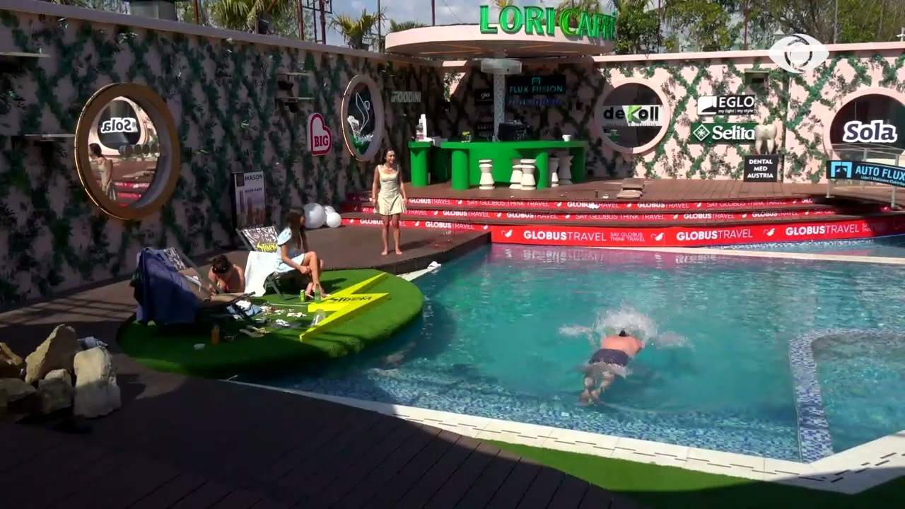 Momente të bukura/ Egli dhe Loredana hedhin Gjestin në pishinë