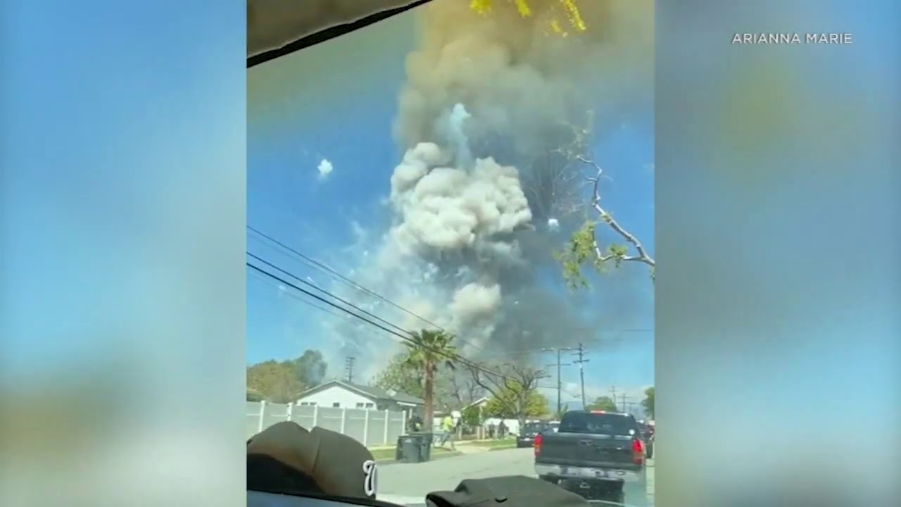 Eyewitness videos show moment of dramatic explosion in Ontario | ABC7
