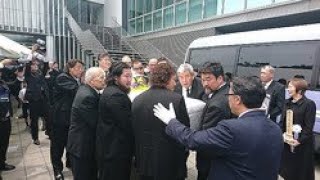 マサ斎藤さん告別式で坂口、カン、長州、前田、武藤、蝶野、佐々木らが出棺......
