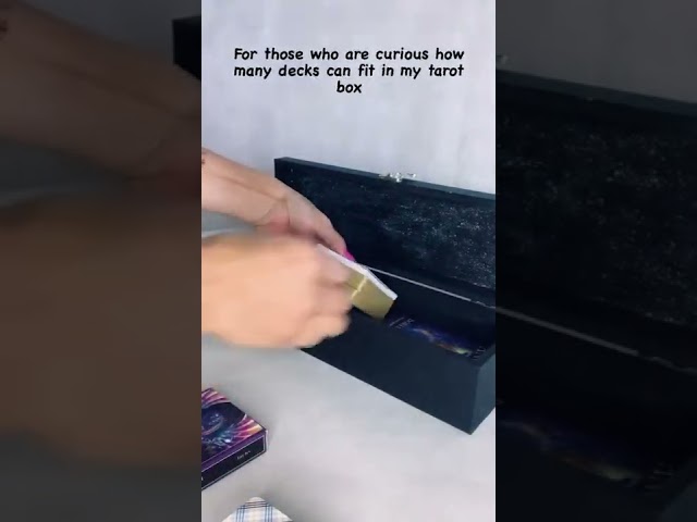 Vídeo relacionado con Metal Tarot Box - Contenedor De Cartas, Mystic Storage | Caso De Uso Amplio Sun Moon, Organizador De Cubierta Celestial Para Joyas, Soportes De Baratijas, Suministros Psíquicos, Caja De Recuerdo, Herr