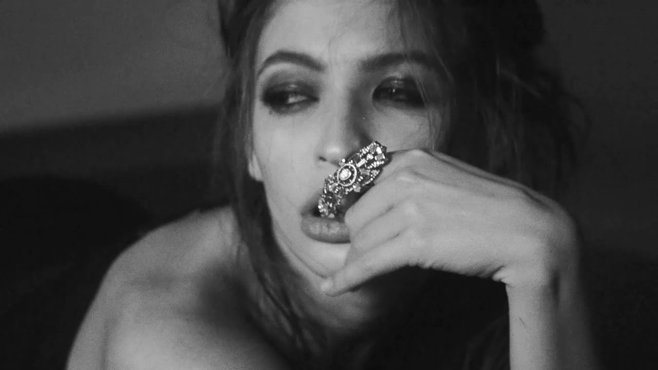 Anna Naumenko Shooting backstage