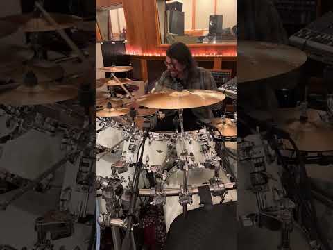 Charlie Benante- Dave Grohl plays my kit and plays a bit of Nirvana ????