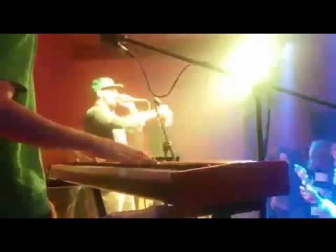 Mikilootzu & Reggae Connection Band (December 2015)