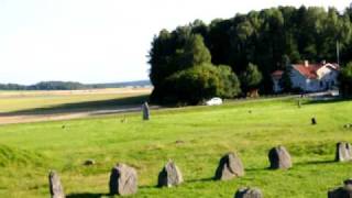 preview picture of video 'Badelunda Ship Barrow and Sweden's highest burial mound'