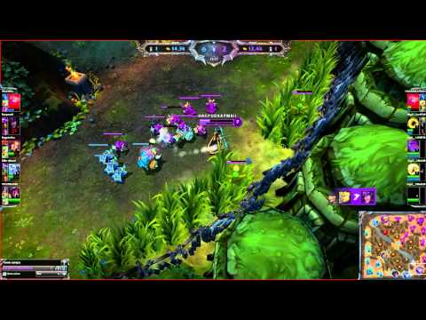 League Of Legends Pro Aatrox vs Ashe =)