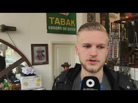 STEM UIT DE WIJK - Politiek in de kappersstoel