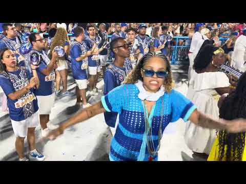 Bateria da Beija Flor no ensaio técnico e teste de som/luz na Sapucaí para o carnaval 2025