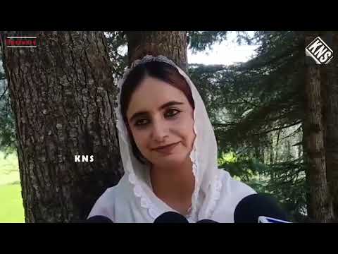 “I would like to thank the entire village for the love and respect shown to me. I am extremely happy to be back home, meet people I grew up with and receive their affection. I have come here to work for my people and become their voice.”: Apni Party Leader #MateenaRajput in Handwara.