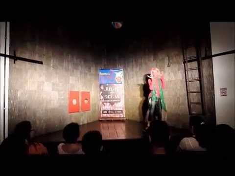 Momento do riso com a cena Kika da Silva, Eric Vasconcelos e Rogério Gonçalves