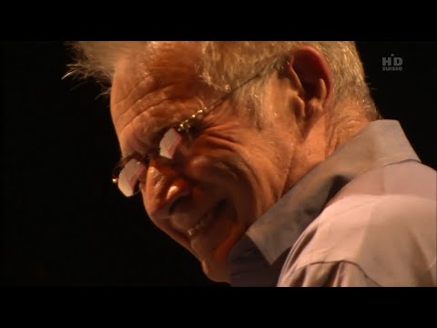 Lee Ritenour & Dave Grusin - It Might Be You (Montreux Jazz Festival 2011)