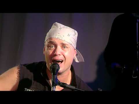 LEGENDY SE VRACÍ - Pihovatá dívka