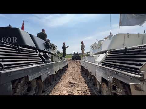 Leopard 1 tank - 10 cylinder 37,4 liter 830 hp - The best Sound