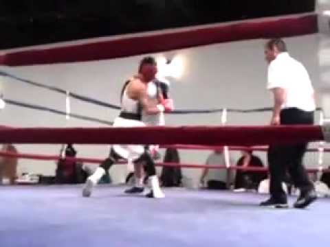 2/25/12 Amateur Boxing 1st Round (Roberto Perez Vs. Storm Pawson)