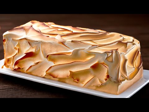 A dessert that she will drive crazy: Napoleon with strawberries and airy Italian meringue!