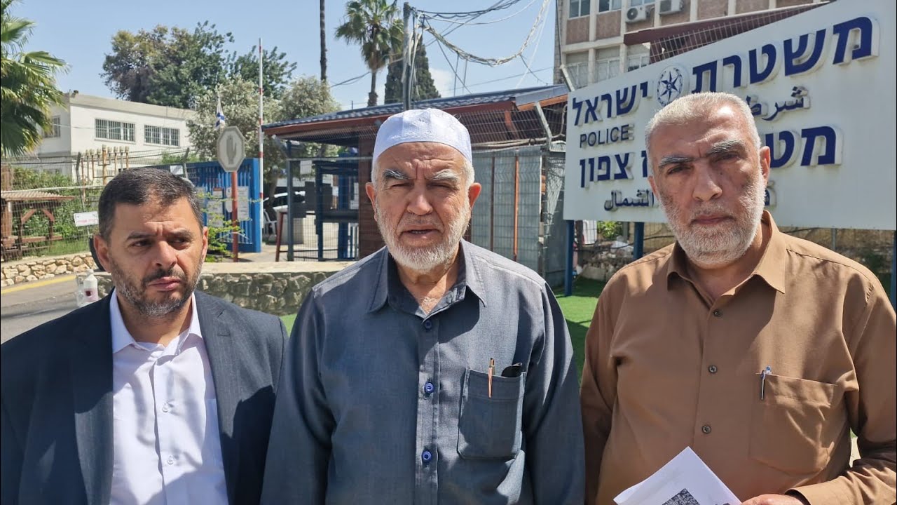 الشرطة الإسرائـ.ـيلية تسلّم الشيخان رائد صلاح وكمال خطيب قرارًا بإبعادهما ع?