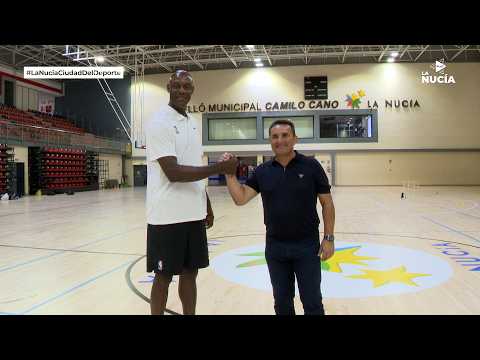  Francisco Elson “maestro de lujo” en la NBA Basketball School en La Nucía