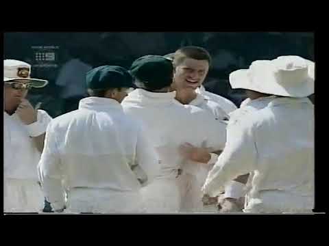 Sachin Tendulkar caught and bowled by Michael Kasprowicz 1998