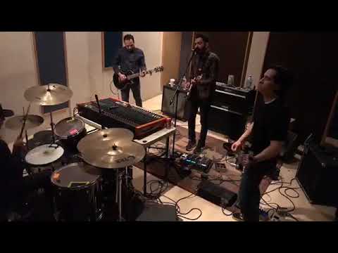 Accidents - Afuera todos somos lobos (ensayo)