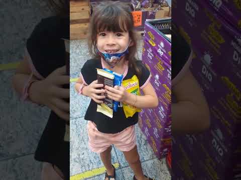 🍫🍭 Lindsay in the market #8