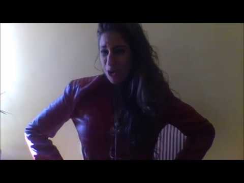 Medioclip tema "Si se achucha, entra" - María Peláe