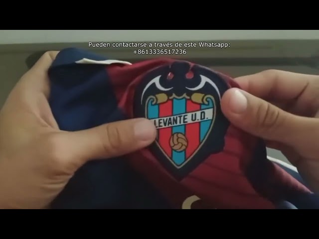 Vídeo relacionado con LINFORMAL Cojín Personalizado Fútbol - Diseño Doble Cara con Relleno Incluido - Regalo Original Aficionados del Fútbol - Regalo Camiseta Equipo Fútbol - Levante 35x35