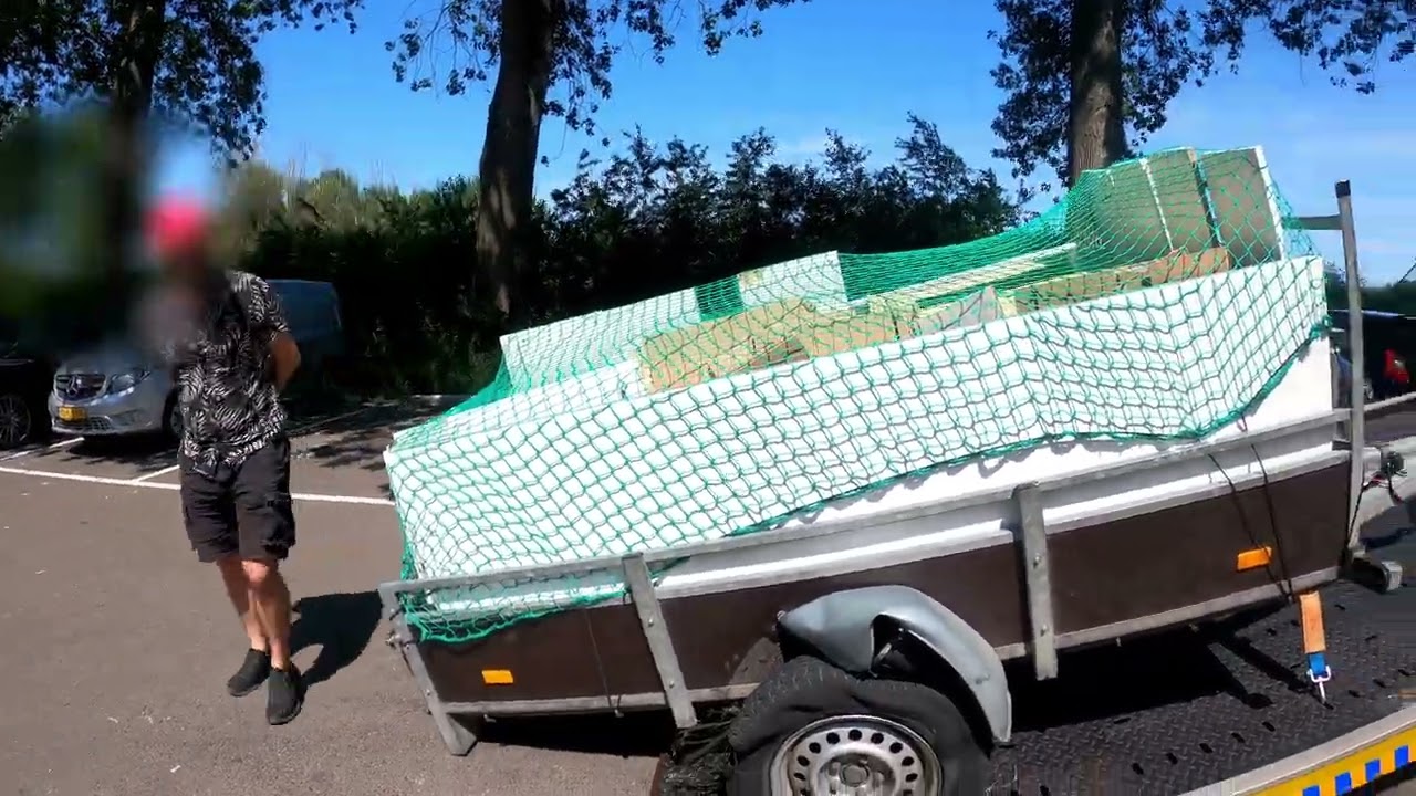 Klapband aanhangwagen!
