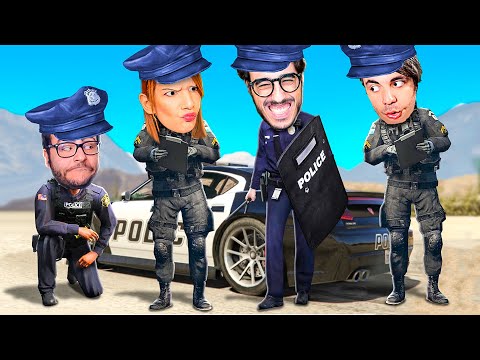 SONO DIVENTATO UN POLIZIOTTO CON I MIEI AMICI SU GTA 5!