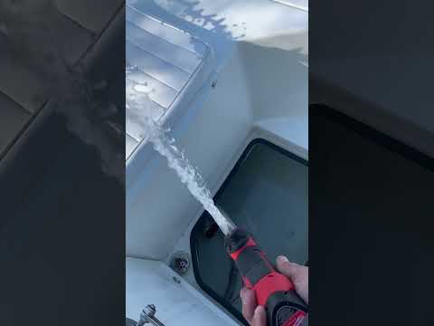 Love this Milwaukee Bilge Pump- Total Lifesaver 💦 💧 #milwaukeetools @MilwaukeeTool