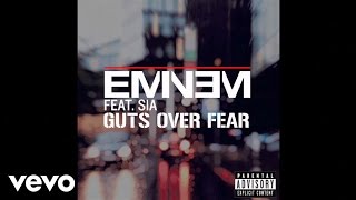 Kadr z teledysku Guts Over Fear (Feat. Sia) tekst piosenki Eminem