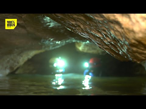 15 days stuck in a flooded cave, they went through hell