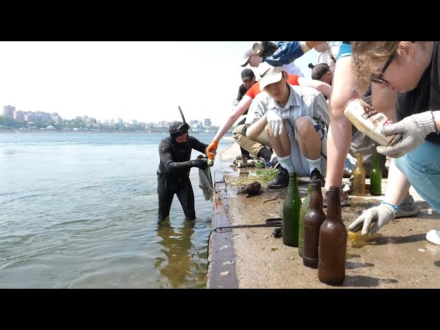 В Иркутске местная администрация и подводные охотники провели акцию по очистке акватории Ангары