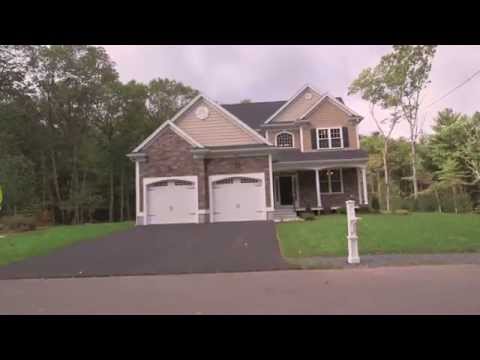 205 Downing Drive - Attleboro, MA -  Español - Guided Video Tour