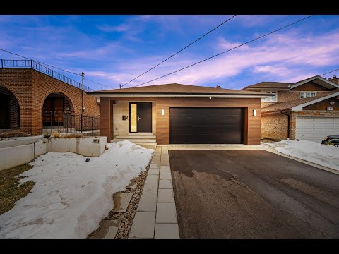 351 Maple Leaf Dr, North York