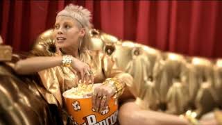 Die Antwoord - Rich Bitch (Official Video)