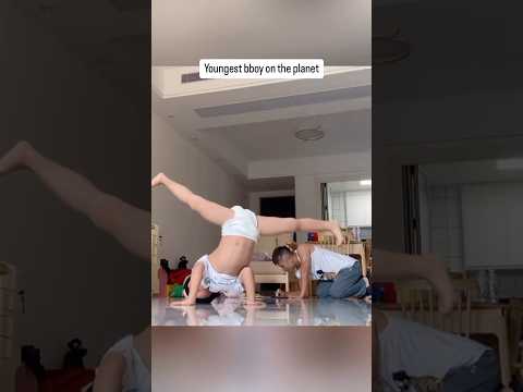 World’s youngest break dancer ever only 2 years old . #breakdance #dancer #babydance #shorts