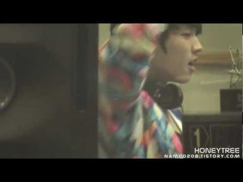 [FANCAM] 111024 슈키라 Woo Hyun (1)