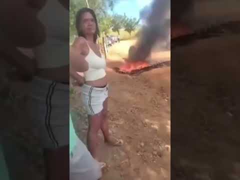 Moradores do distrito de Estrela, Jordânia Minas Gerais, protestam contra Copanor.