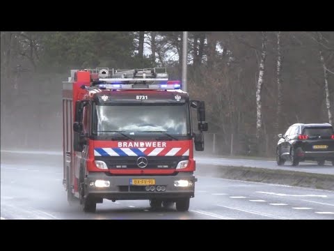 Rijopleiding Brandweer Tankautospuit 8731 met spoed over de Doornseweg in Leusden