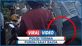 Download lagu Terekam Pemotor Beri Salam Tempel ke Polisi Saat Razia mp3 Download lagu Terekam Pemotor Beri Salam Tempel ke Polisi Saat Razia mp3